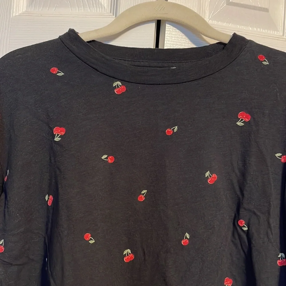 Victoria’s Secret PINK black long sleeve crop top with cherries size XS. NWOT - Picture 2 of 5
